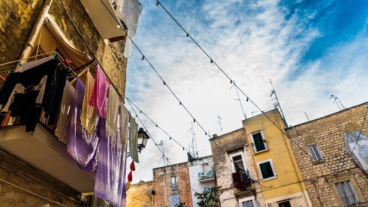 Más Allá de Gaudí: Los Mejores Barrios de Barcelona para Explorar a Pie